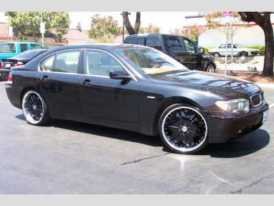 BMW 745i: 2 фото