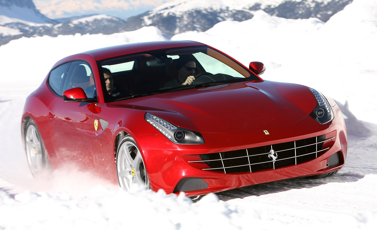 Ferrari FF: 10 фото