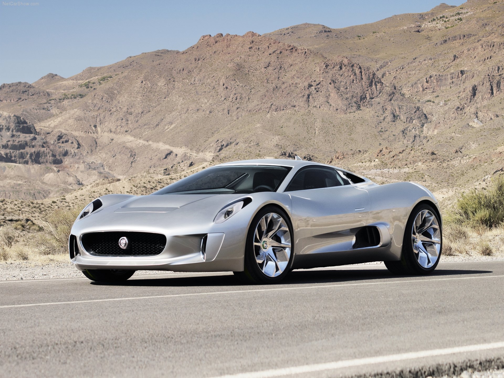 Jaguar C-X75: 4 фото