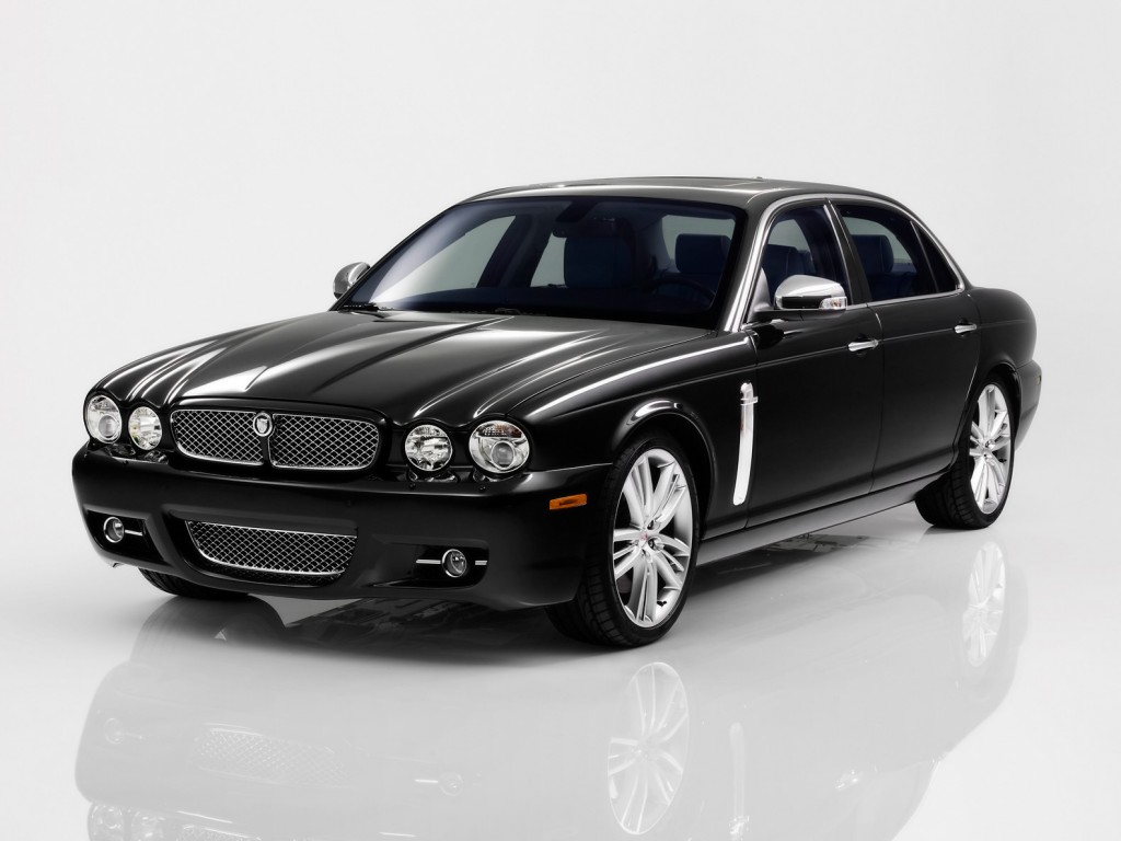 Jaguar XJ: 3 фото