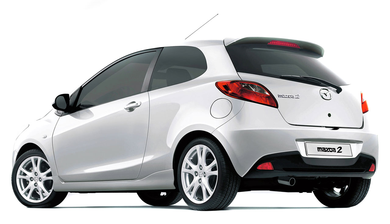 Mazda 2: 2 фото