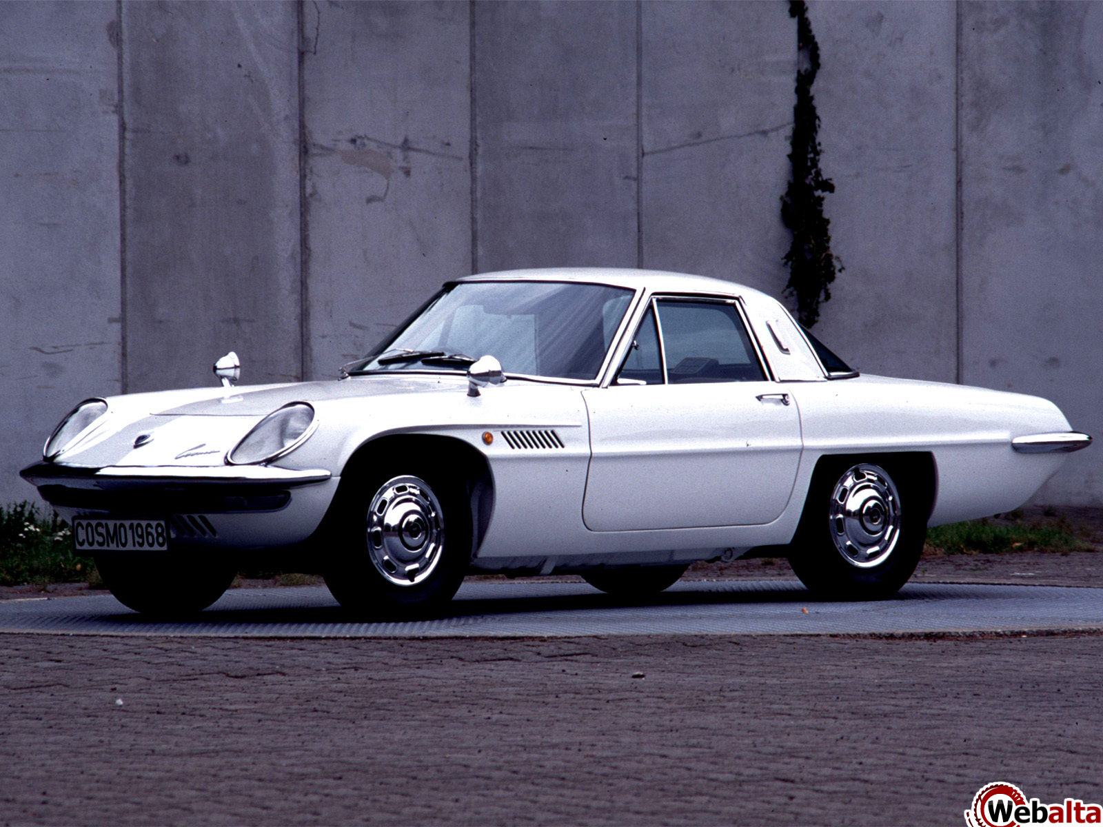 Mazda Cosmo: 8 фото