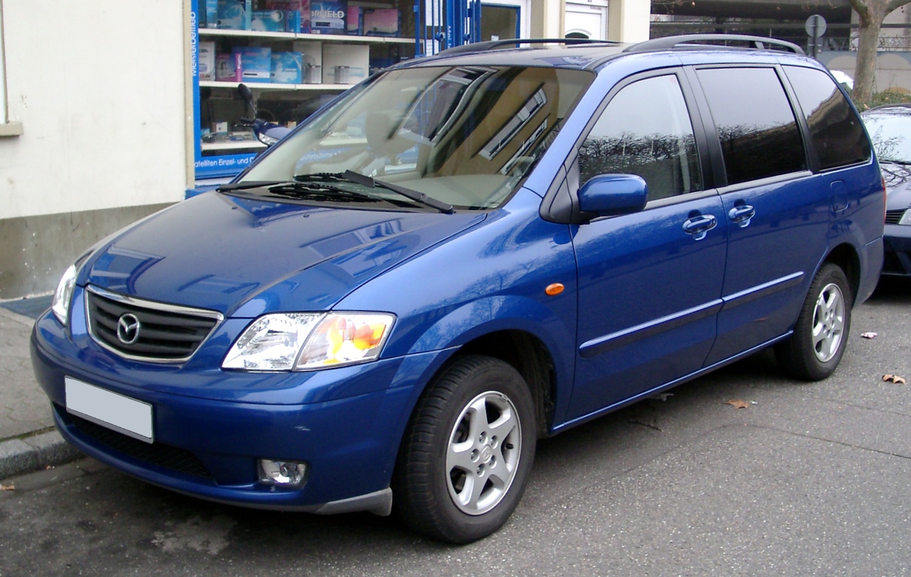 Mazda MPV: 4 фото