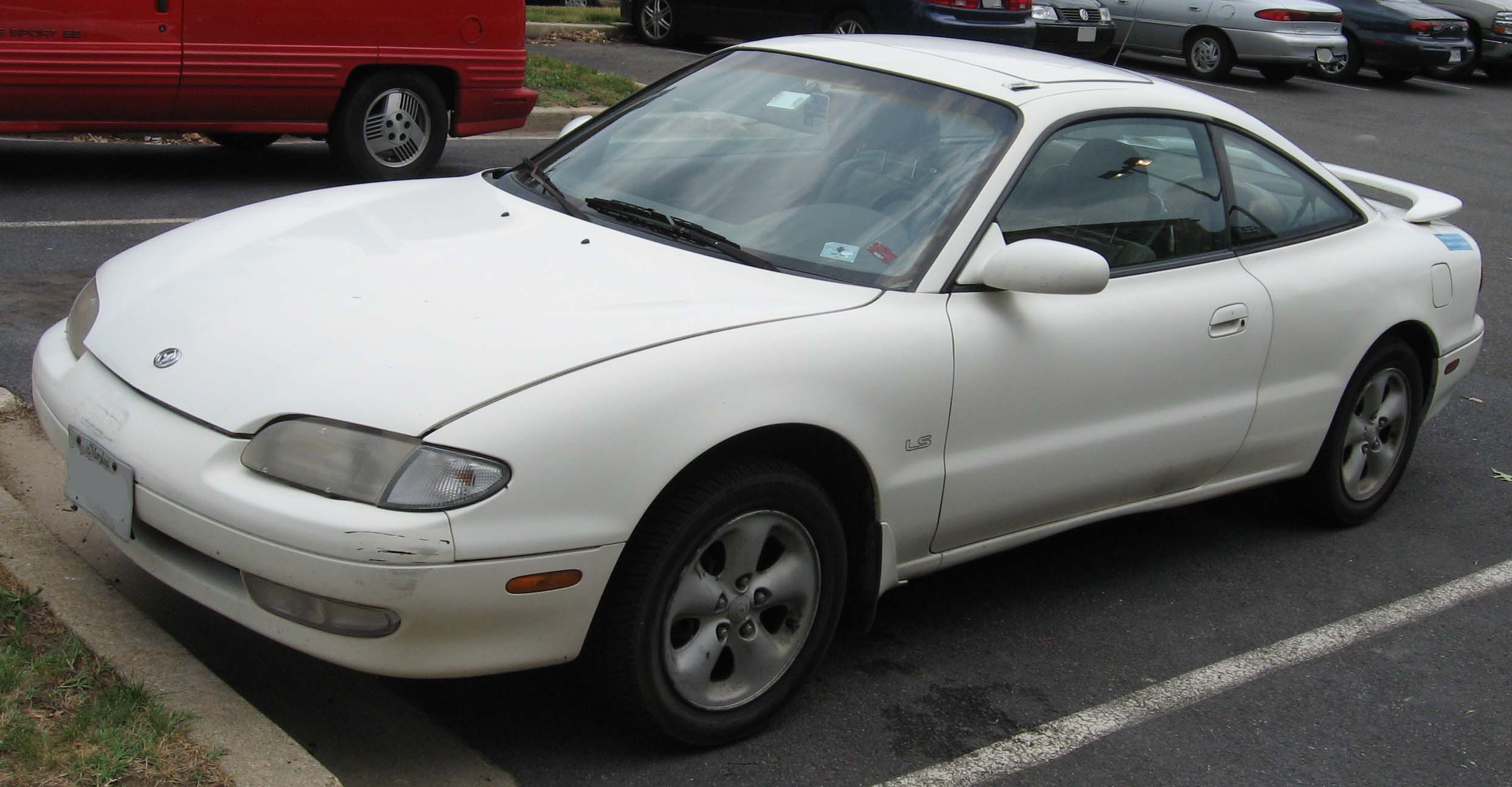 Mazda MX-6: 10 фото