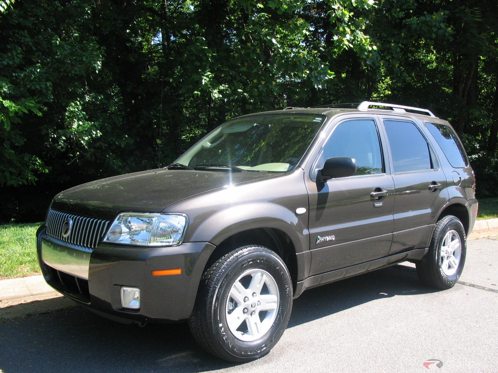 Mercury Mariner Hybrid: 10 фото