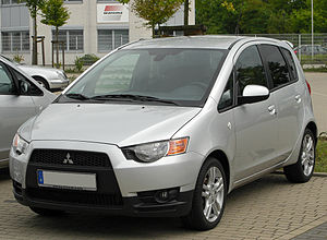 Mitsubishi Colt: 3 фото