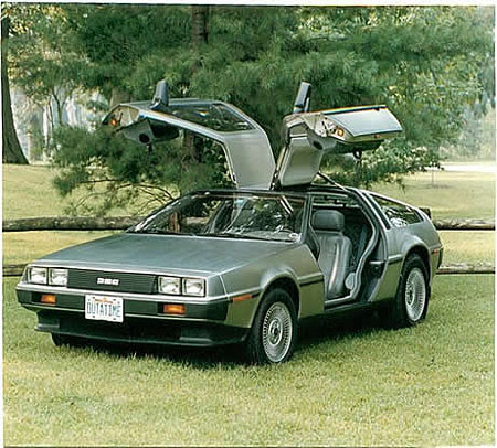 DeLorean: 2 фото