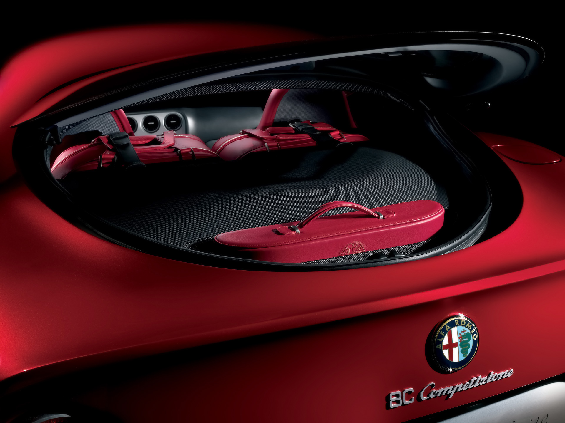 Alfa Romeo 8C Competizione: 11 фото