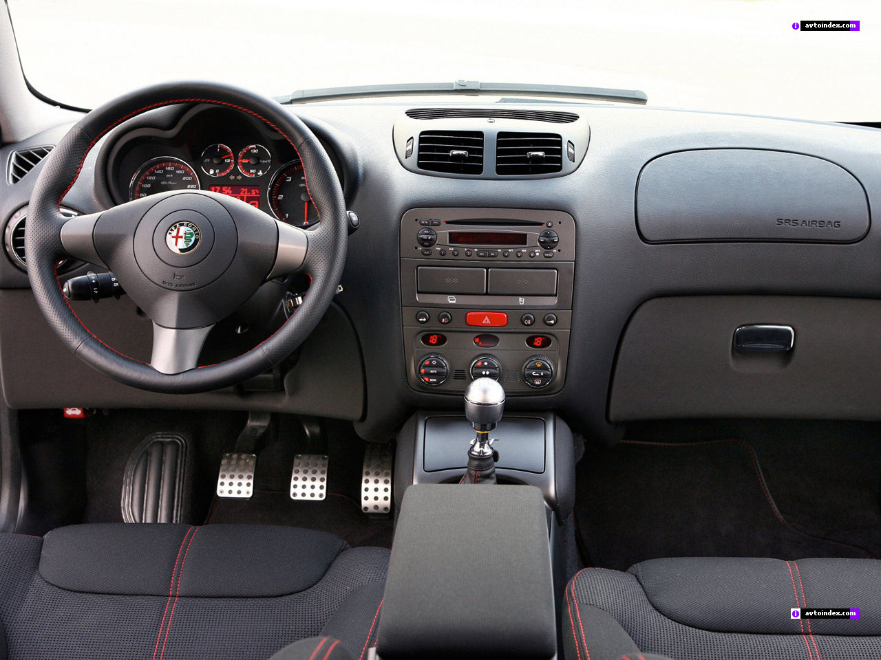 Alfa Romeo GT: 11 фото