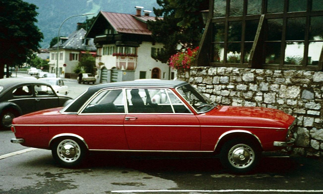 Audi 100 C1