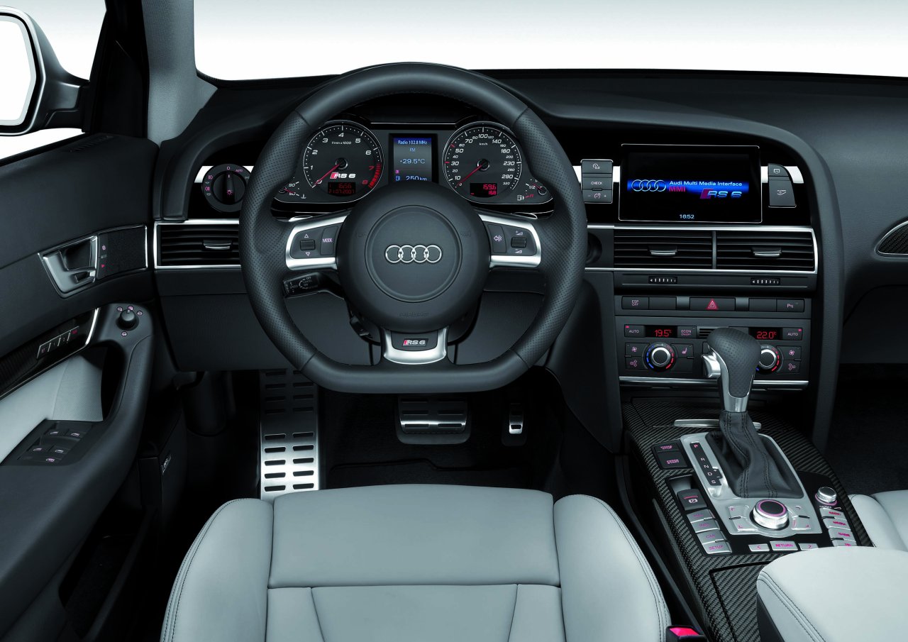 Audi RS6: 04 фото