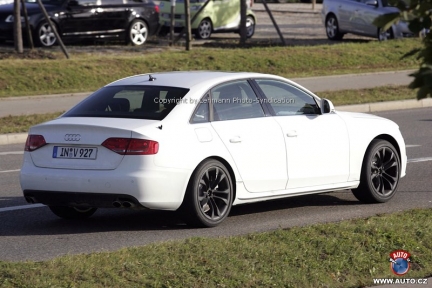 Audi S4: 02 фото