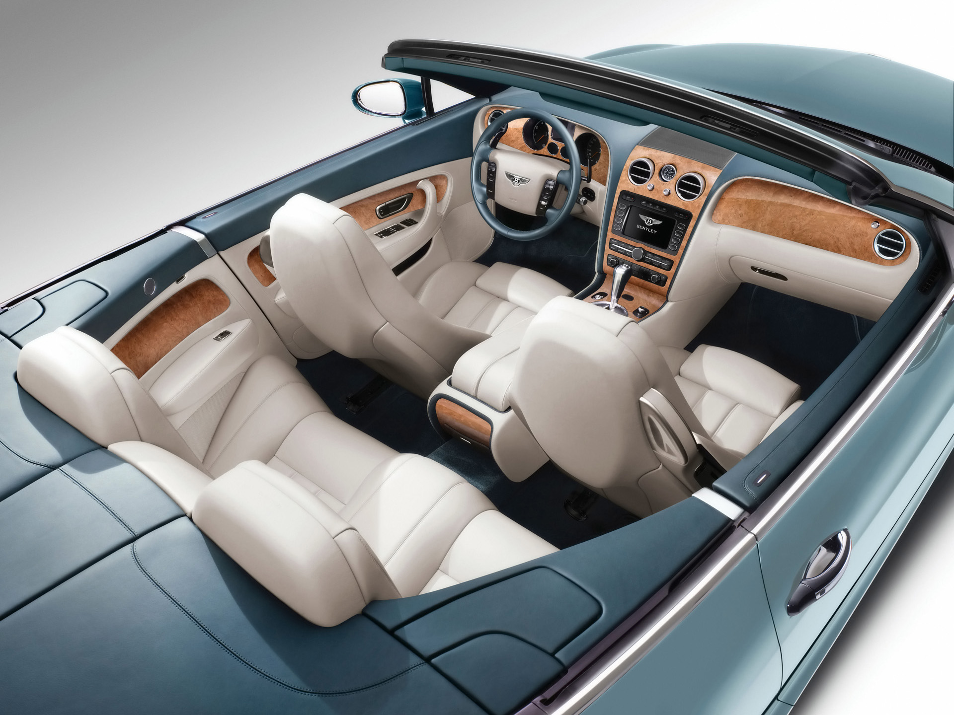Bentley Continental GTC: 11 фото