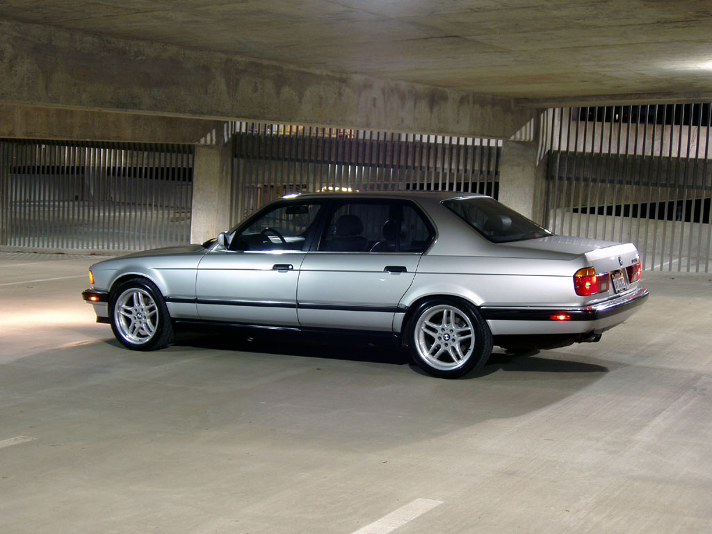 BMW 7-series E32: 02 фото