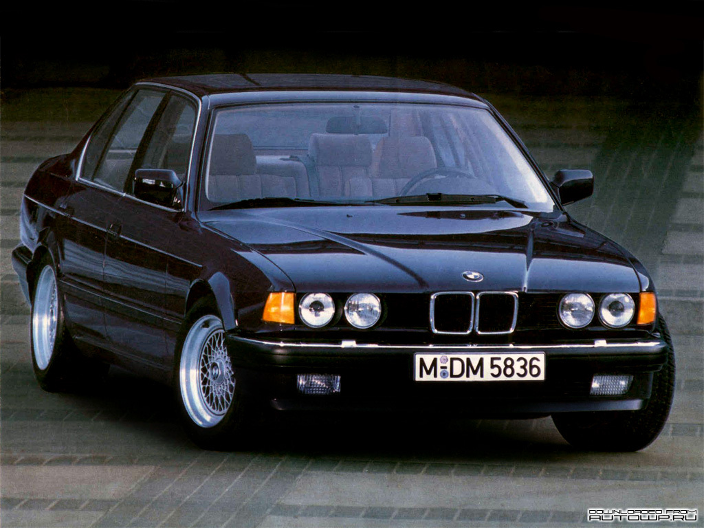 BMW 7-series E32: 10 фото