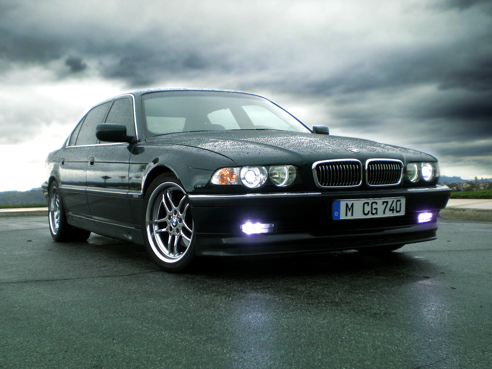 BMW 7-series E38: 01 фото