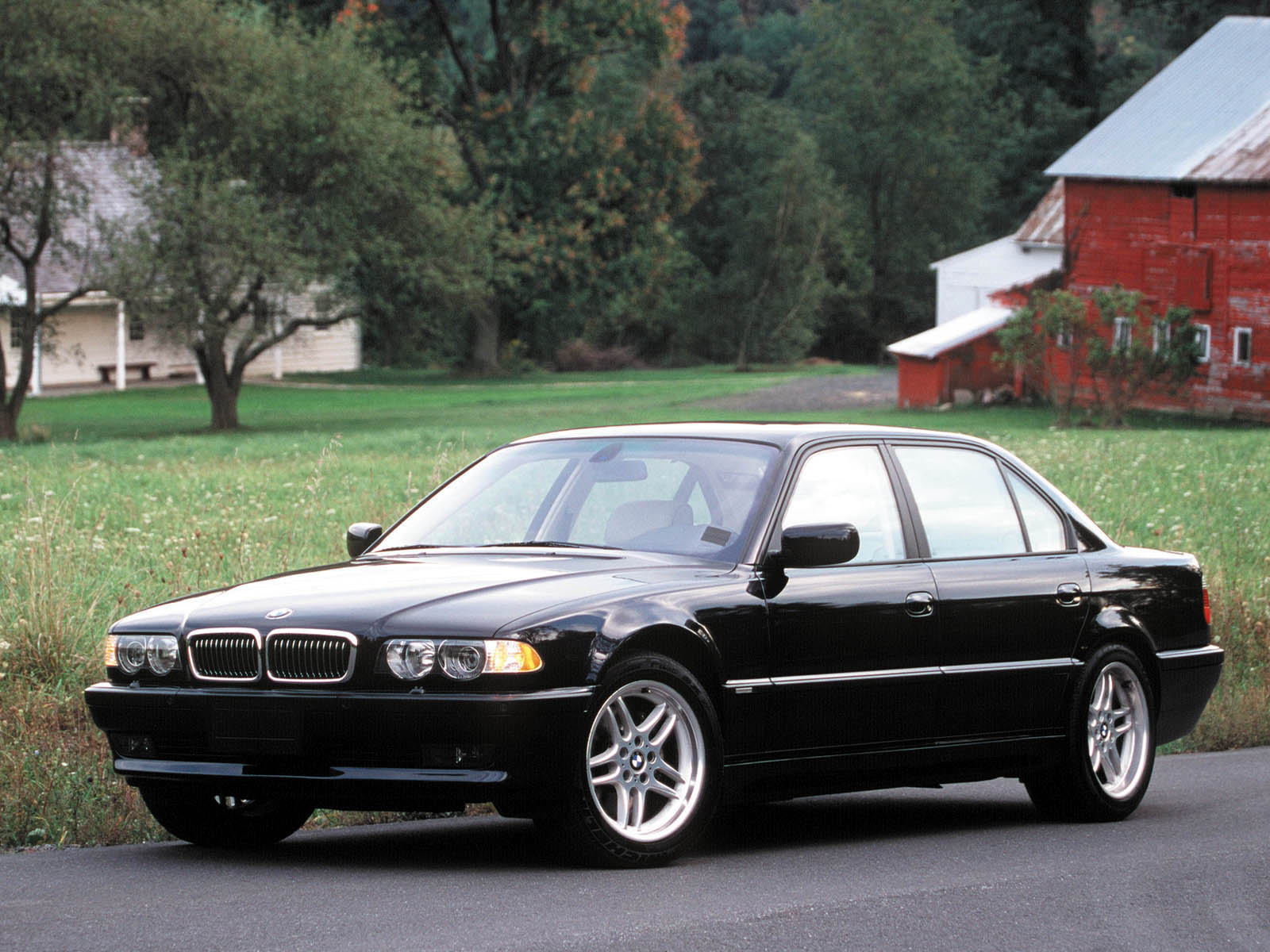 BMW 7-series E38: 03 фото