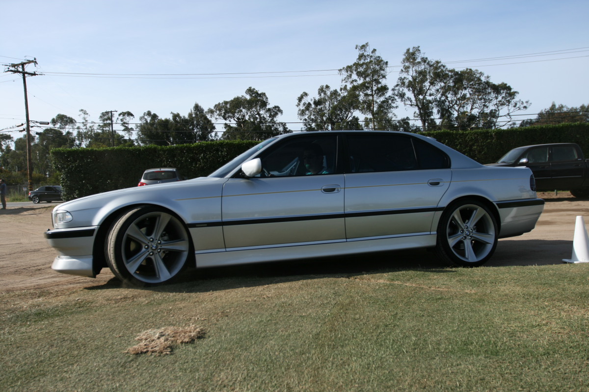BMW 7-series E38: 09 фото