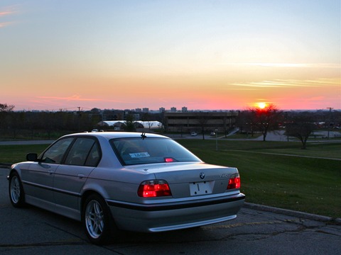 BMW 7-series E38: 12 фото