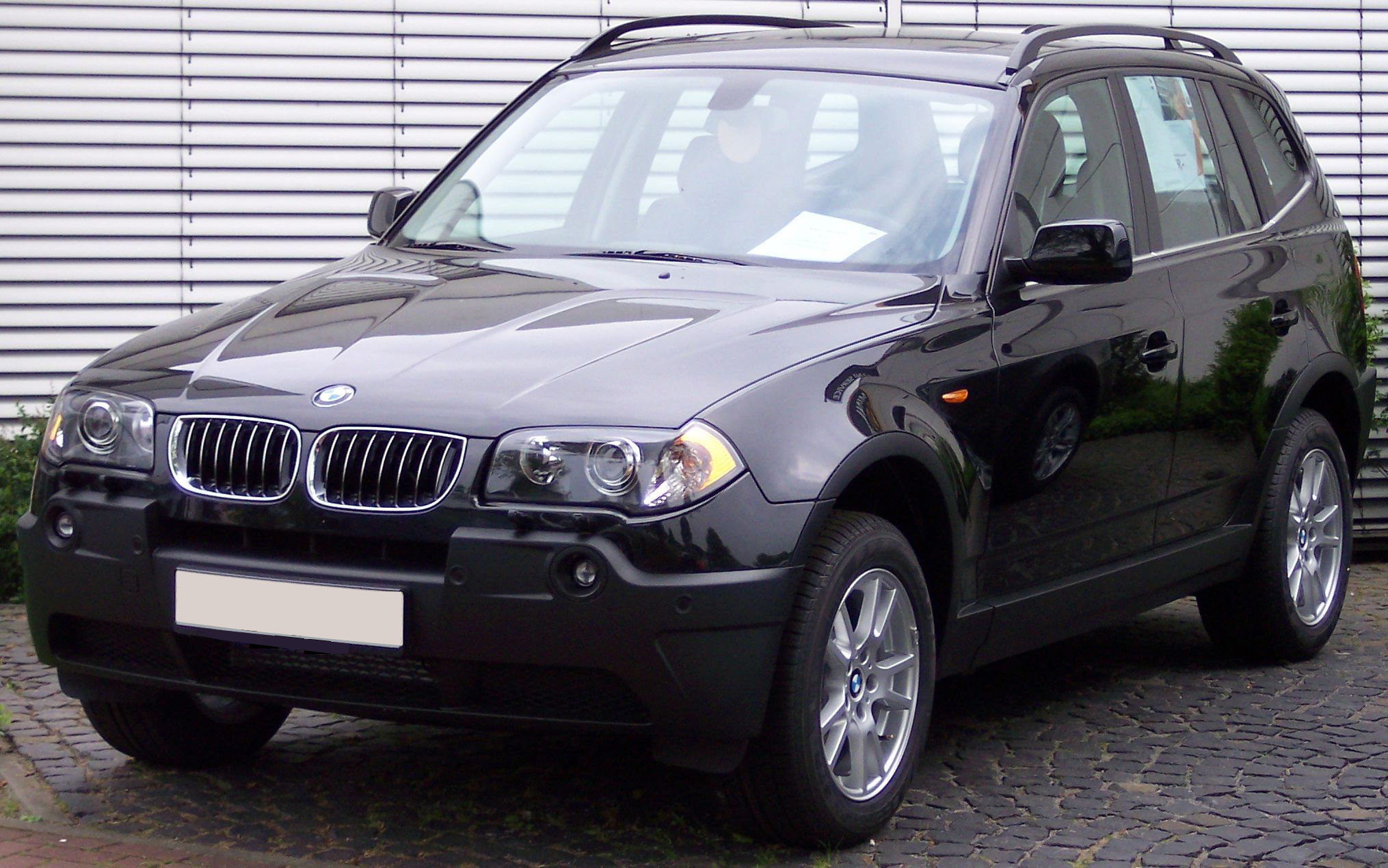 BMW X3: 2 фото