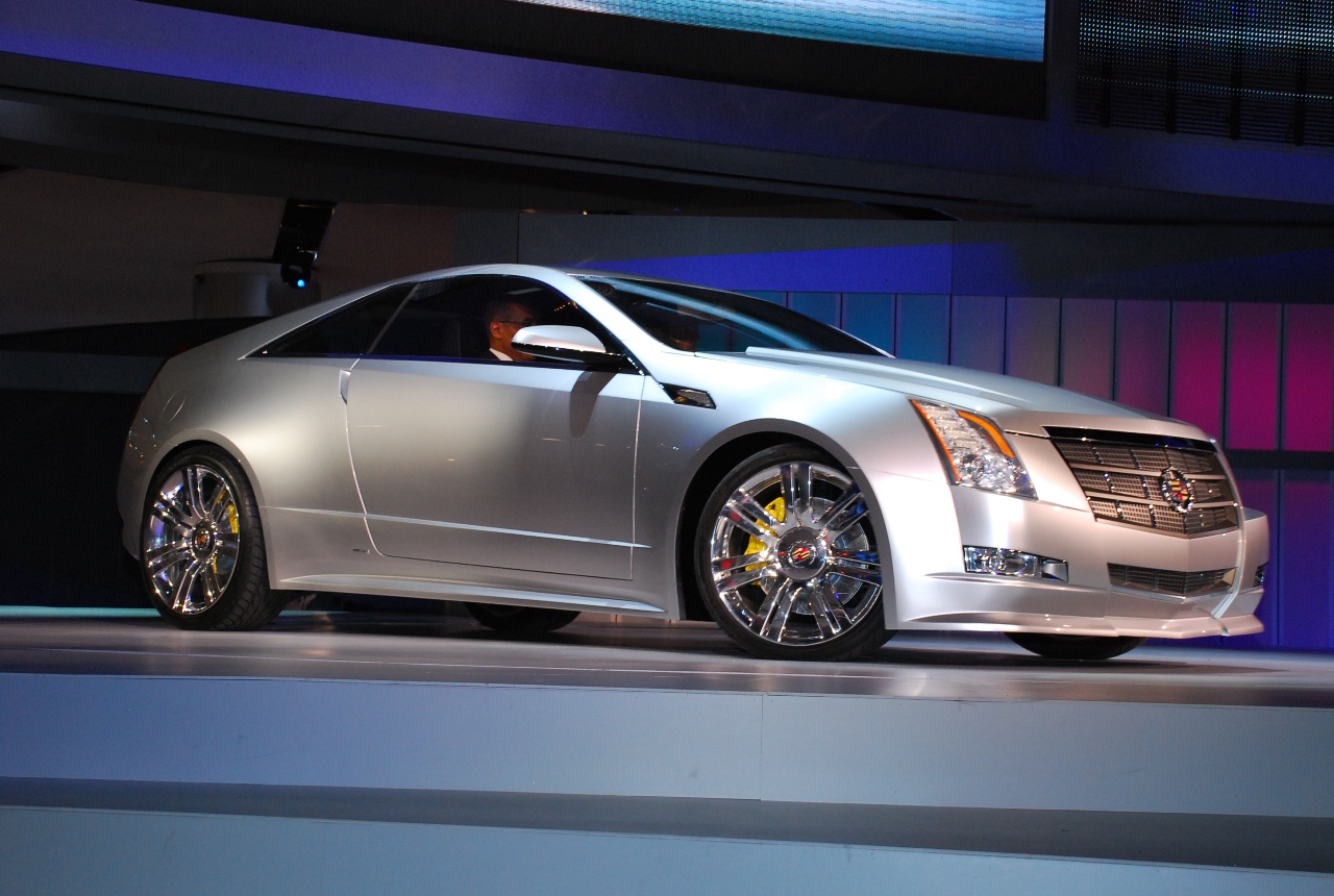 Cadillac CTS Coupe: 9 фото