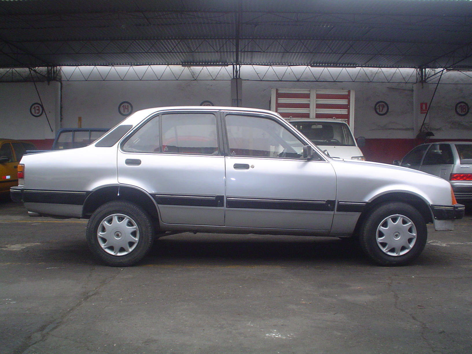 Chevrolet Chevette: 4 фото