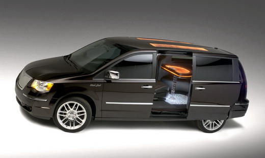Chrysler Town and Country: 11 фото
