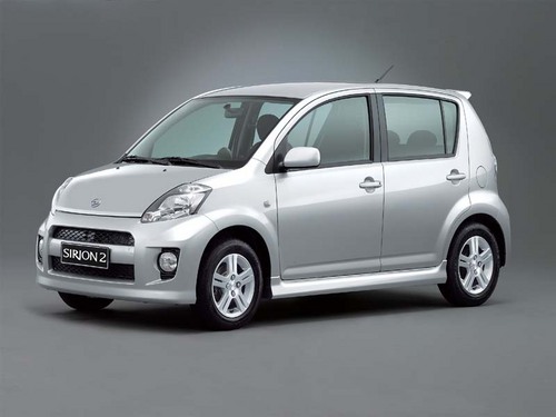 Daihatsu Sirion: 4 фото