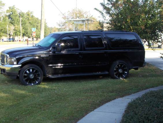 Ford Excursion: 08 фото
