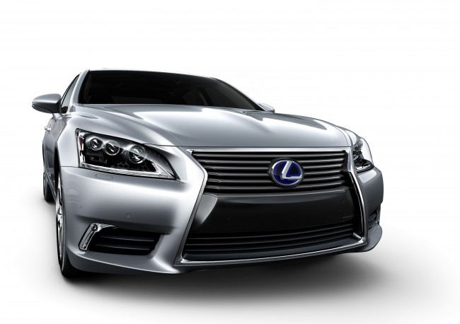 Lexus LS II: 4 фото