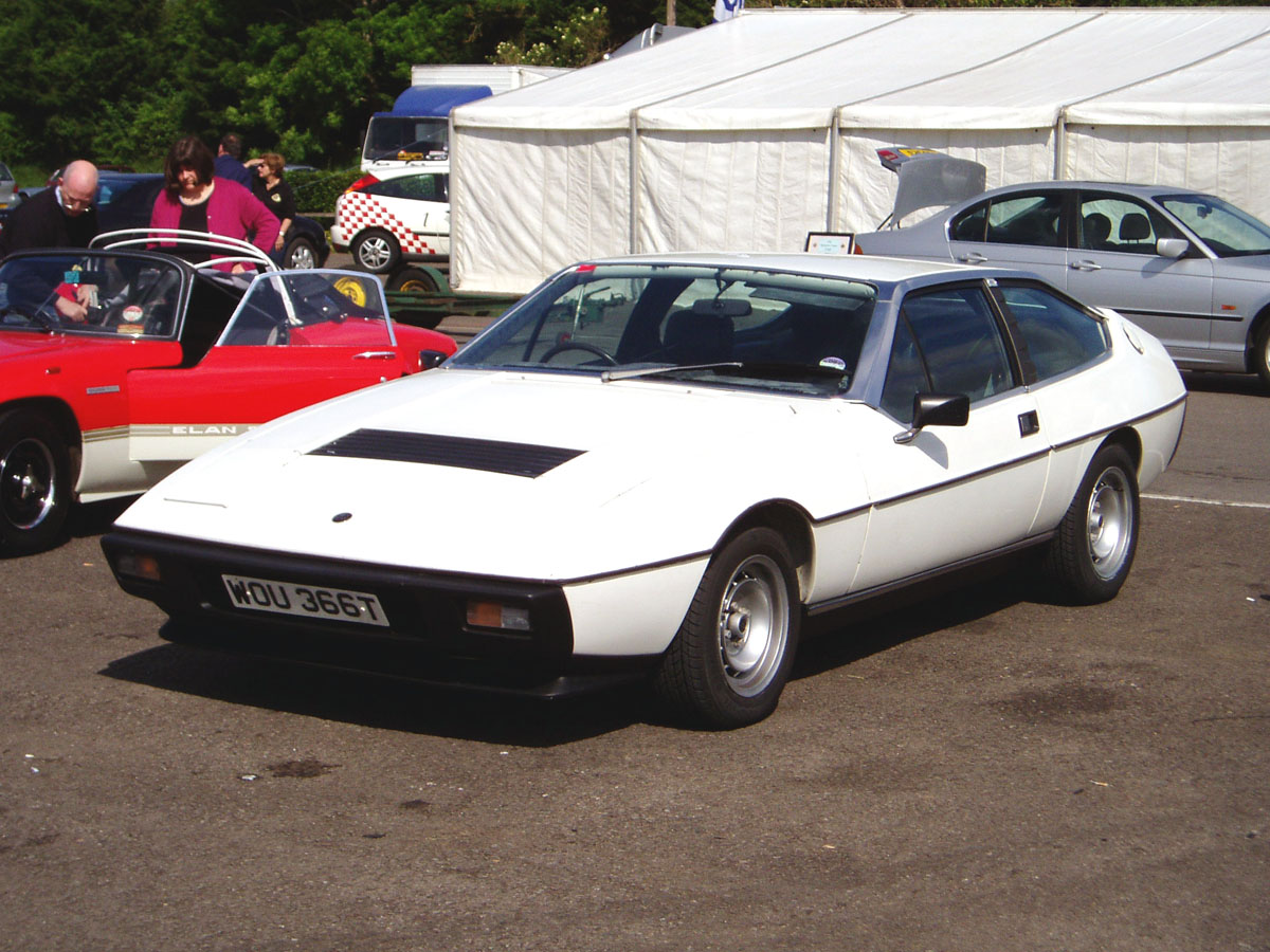 Lotus Eclat: 10 фото