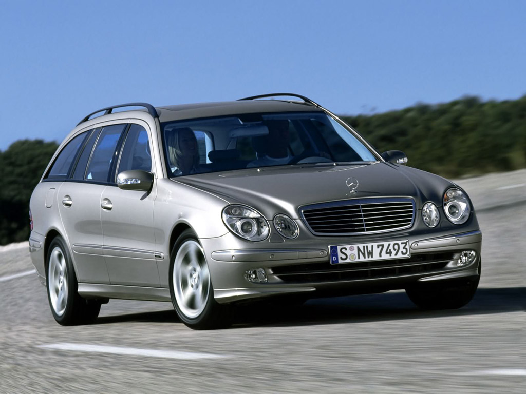 Mercedes E-class S211: 4 фото