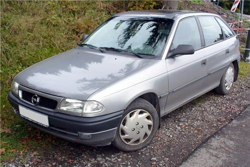 Opel Astra F: 4 фото