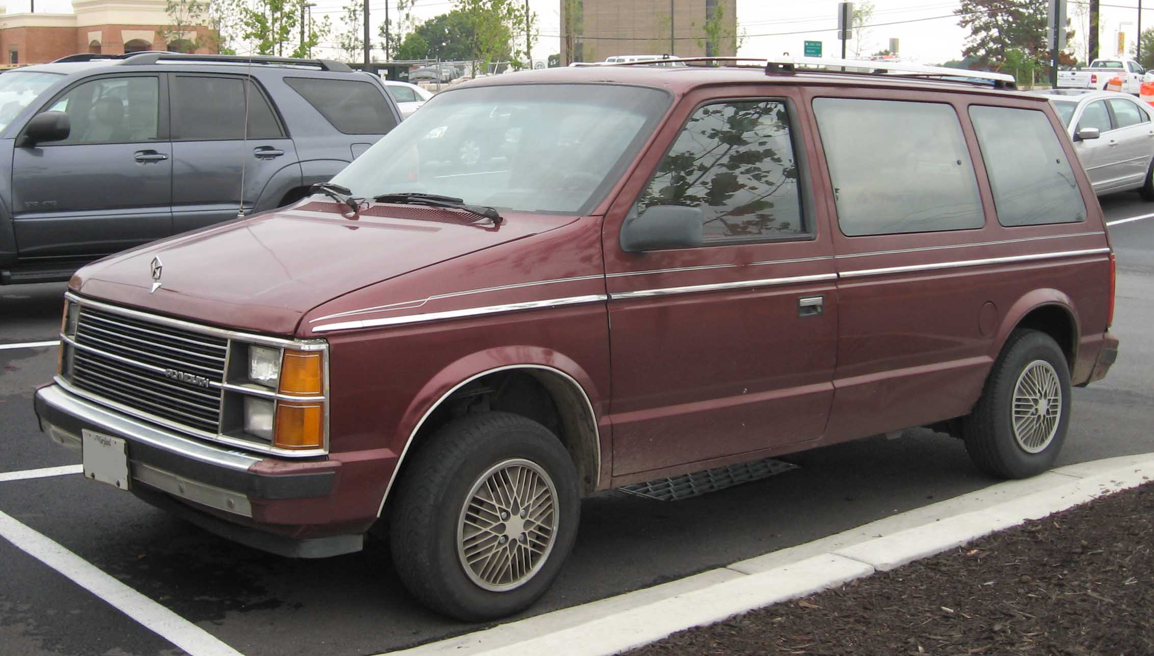 Plymouth Voyager: 3 фото
