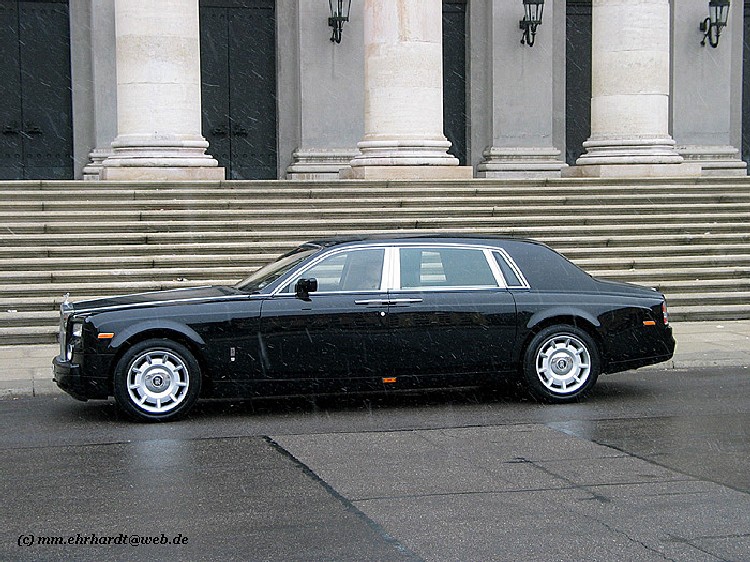 Rolls-Royce Phantom EWB: 11 фото