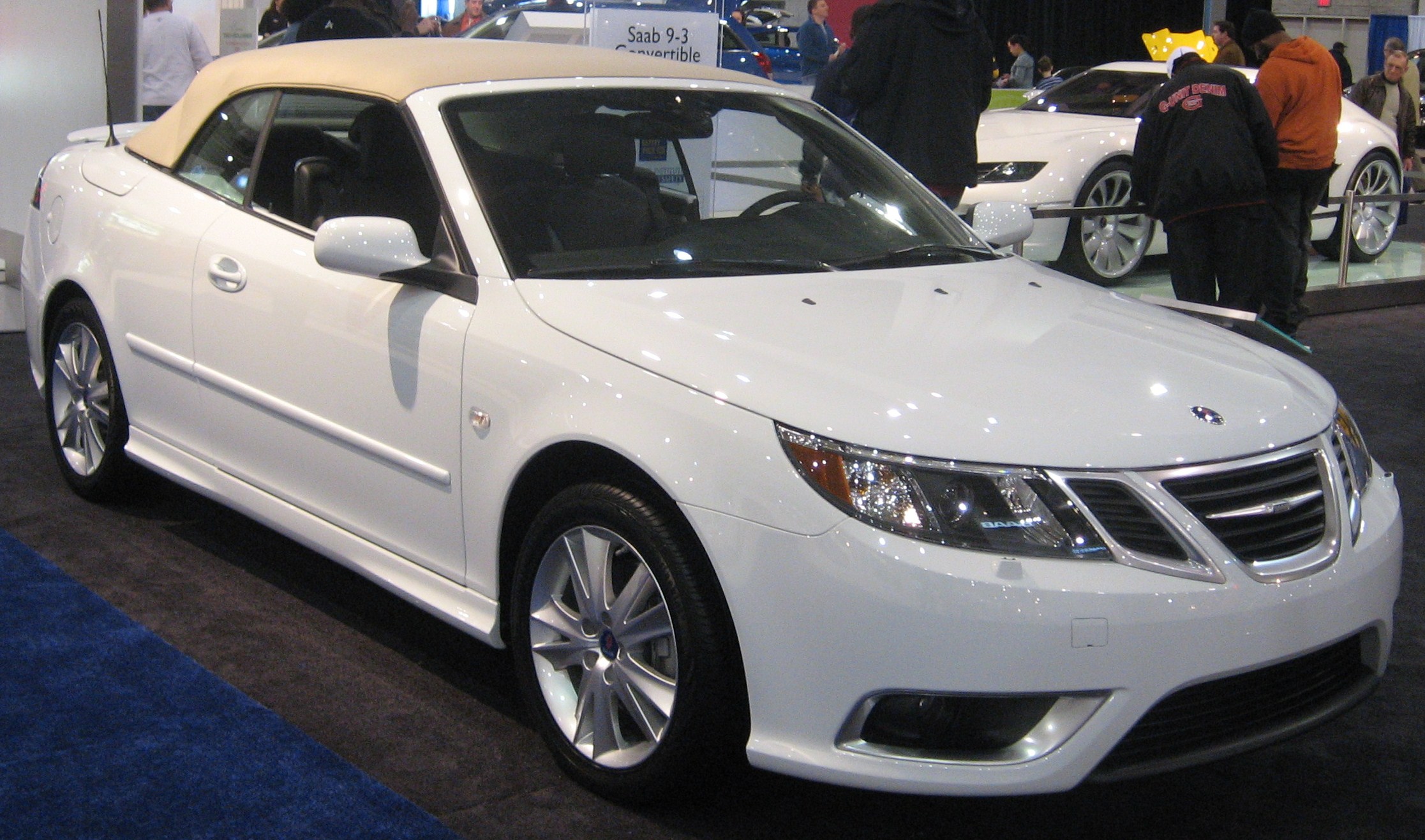 Saab 9-3 Convertible: 2 фото