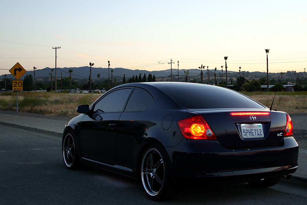 Scion tC I: 9 фото