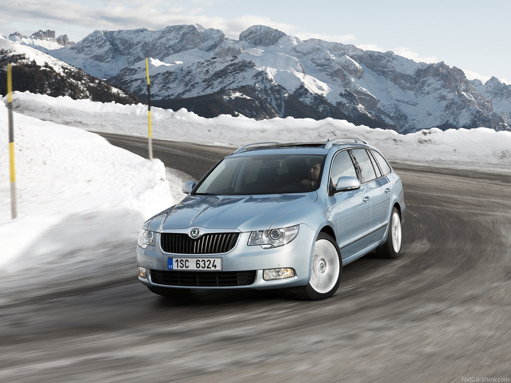 Skoda SuperB Combi: 3 фото