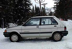 Subaru Justy: 3 фото