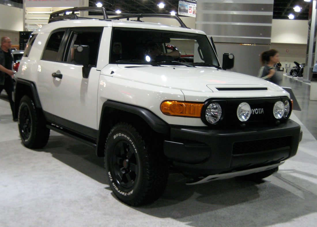 Toyota FJ Cruiser: 7 фото