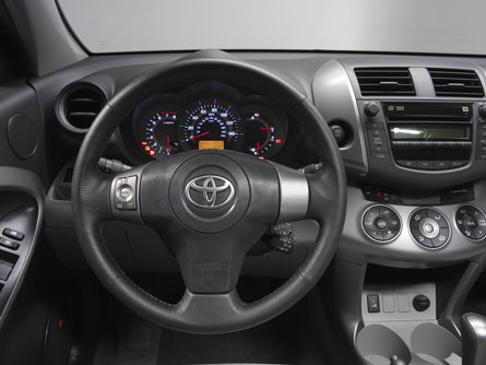 Toyota RAV4: 4 фото