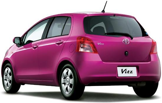 Toyota Vitz: 7 фото