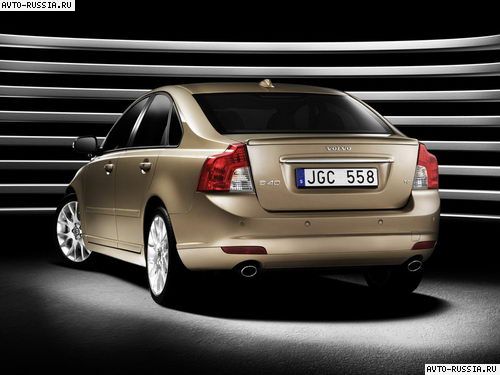 Volvo S40: 10 фото